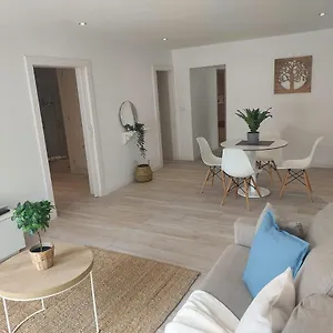 Cas Catalá Living , Cas Català España